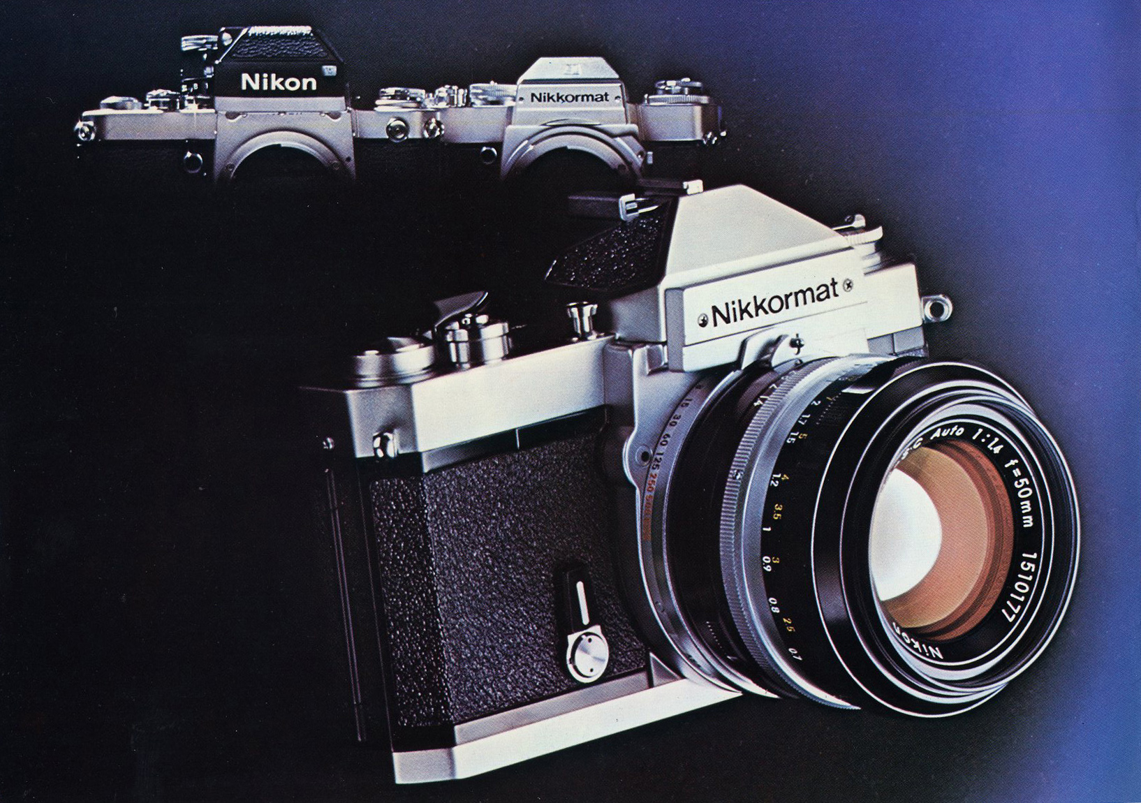 Nikkormat FT2 aquf einem Nikon-Werbefoto