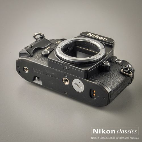 Preview: Nikon FG schwarz (Zustand A/A-)
