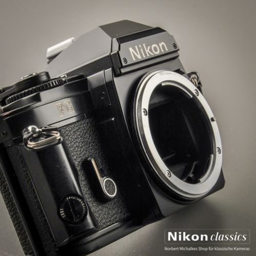 Nikon FG schwarz (Zustand A/A-)