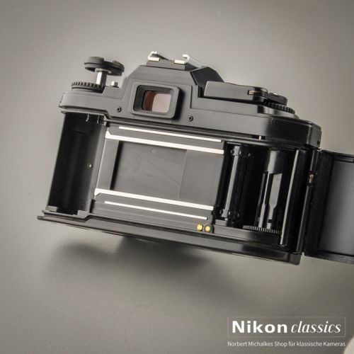 Nikon FG schwarz (Zustand A/A-)