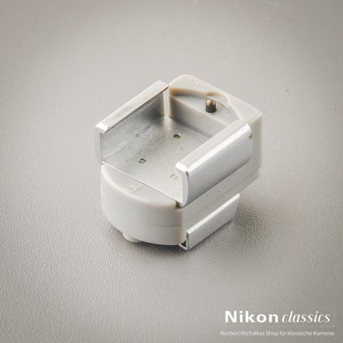 Nikon F "Nippon Kogaku" Blitzadapter