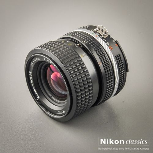 Nikon Zoom-Nikkor 35-70/3,3-4,5 AIS (Zustand A)