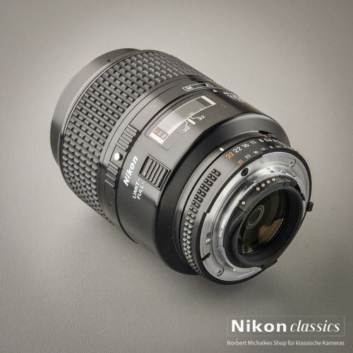 Nikon AF Micro-Nikkor 105/2,8 (Zustand A/A-)