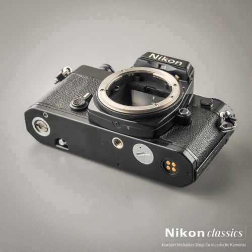 Nikon FE schwarz (Zustand A-/AB)
