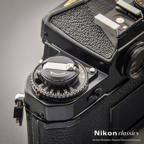 Nikon FE schwarz (Zustand A-/AB)
