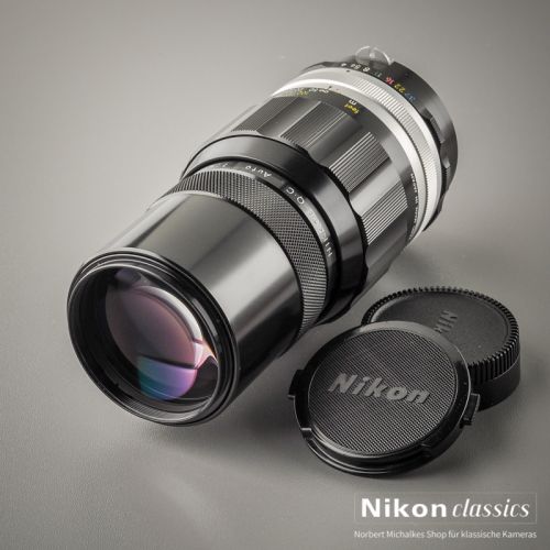 Nikon Nikkor-QC Auto 200/4 non AI "Berg-und-Tal" (Zustand A)