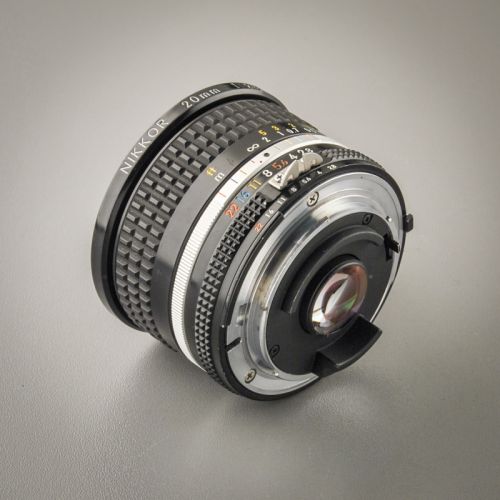 Nikon Nikkor 20/2,8 AIS (Zustand A/A-)