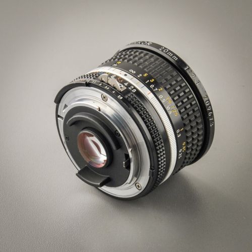 Nikon Nikkor 20/2,8 AIS (Zustand A/A-)