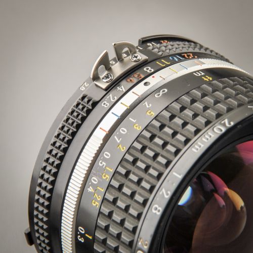 Nikon Nikkor 20/2,8 AIS (Zustand A/A-)