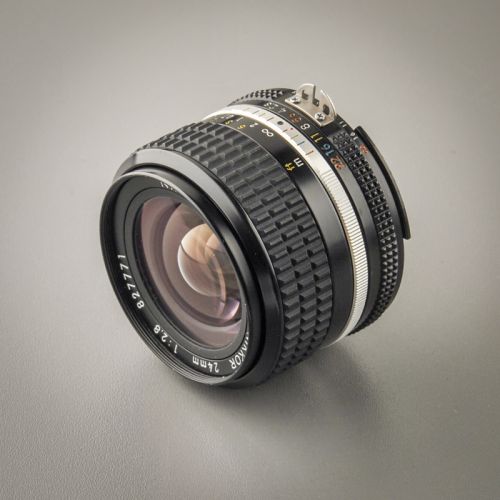 Nikon Nikkor 24/2,8 AIS (Zustand A)