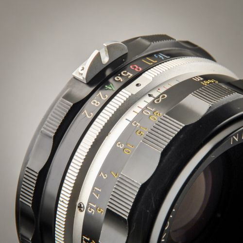 Nikon Nikkor-HC Auto nonAI 50/2,0 "Berg-und-Tal" (Zustand A/A-)