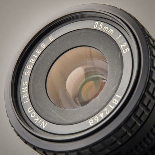 Nikon Series E 35/2,5 AIS (Zustand A)