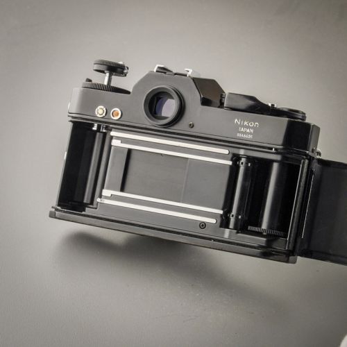 Nikkormat EL schwarz (Zustand A-)