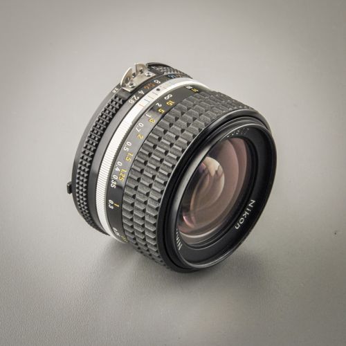 Nikon Nikkor 28/2,8 AIS (Zustand A/A-)