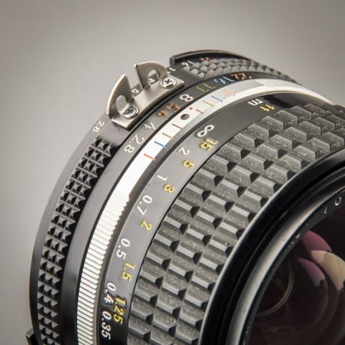 Nikon Nikkor 28/2,8 AIS (Zustand A/A-)