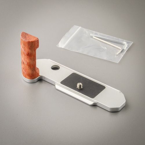 Nikon FM/FE-Series Handgrip with Arca Swiss Plate (new item)