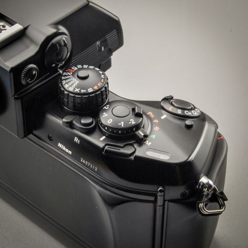 Nikon F4