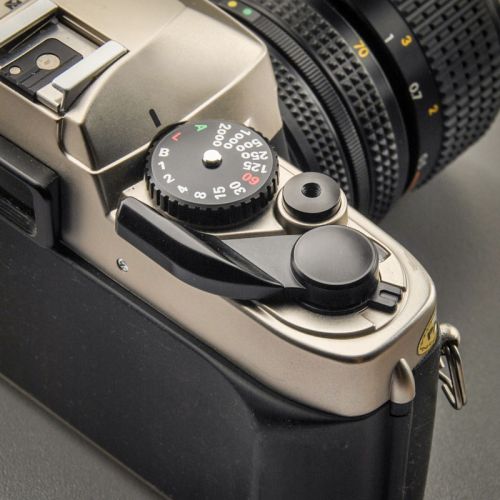 Nikon FE10 mit Nikon Zoom 35-70/3,5-4,8 AIS