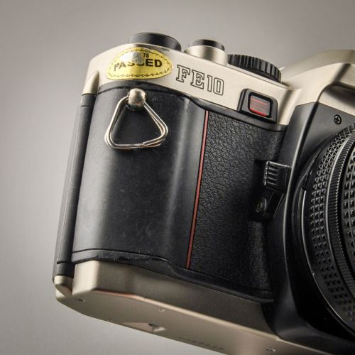 Nikon FE10 mit Nikon Zoom 35-70/3,5-4,8 AIS