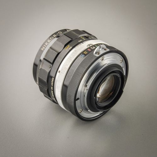 Nikon Nikkor-O Auto 35/2,0 nonAI "Berg-und-Tal" (Zustand A-)