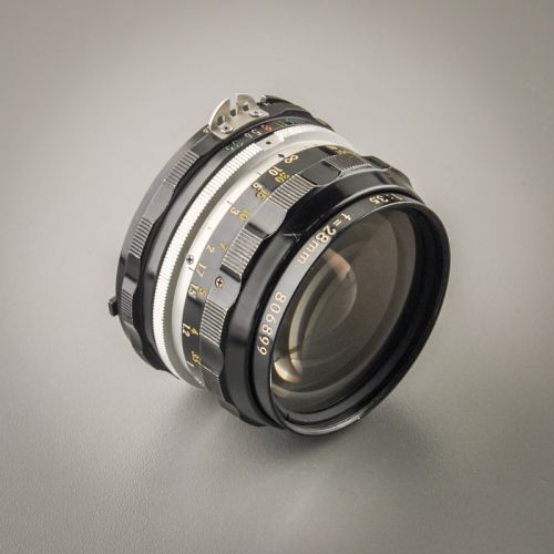 Nikon Nikkor-H 28/3,5 AI "Berg-und-Tal" (Zustand A-/AB)