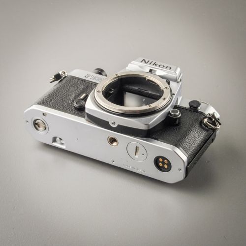 Nikon FE-2 (Zustand A-/AB)