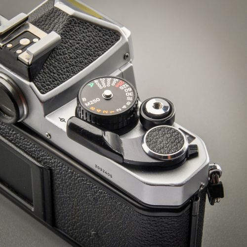 Nikon FE-2 (Zustand A-/AB)