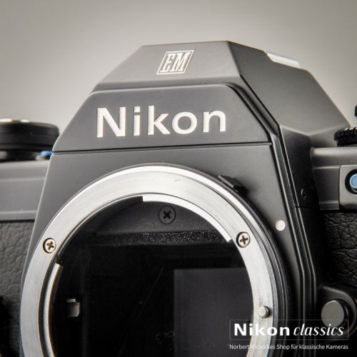 Nikon EM frühe Version (Zustand A/A+)