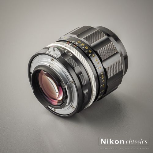 Nikon Nikkor-PC Auto 10,5/2,5 nonAI "Berg-und Tal" (Zustand A-)