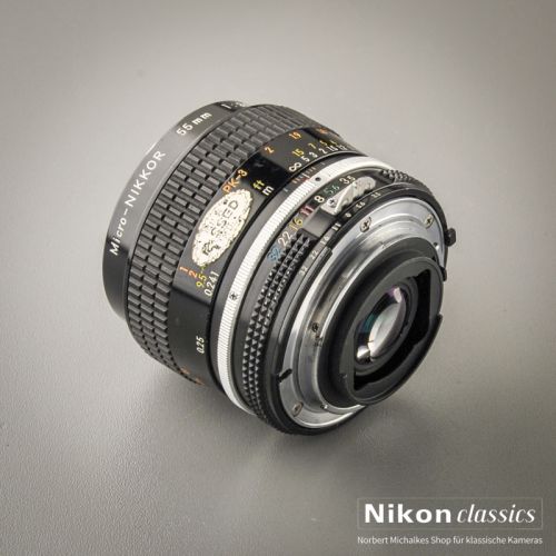 Preview: Nikon Micro-Nikkor 55/3,5 AI (Zustand A-) Preview: Nikon Micro-Nikkor 55/3,5 AI (Zustand A-)