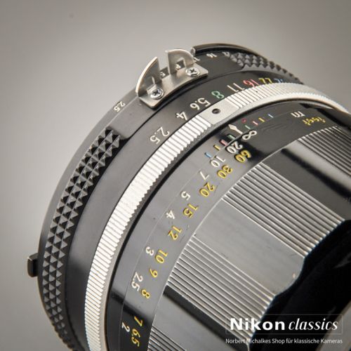 Nikon Nikkor-P 105/2,5 AI-Umbau "Berg-und-Tal" (Zustand A-)