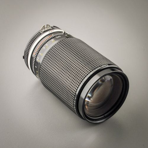 Nikon Zoom-Nikkor 35-200/3,5-4,5 AIS Macro (Zustand A/A-)