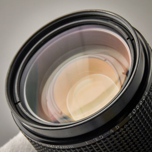 Nikon Zoom-Nikkor 35-200/3,5-4,5 AIS Macro (Zustand A/A-)