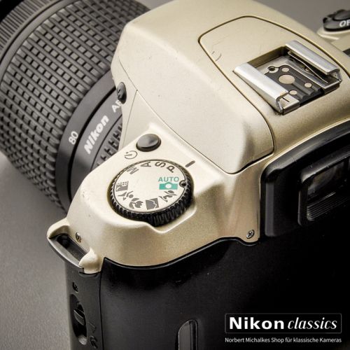 Nikon F60 mit Nikkor 28-80/3,5-5,6 D