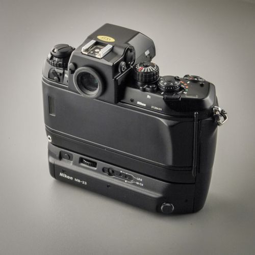 Preview: Nikon F4E mit MB-23 (Zustand A)