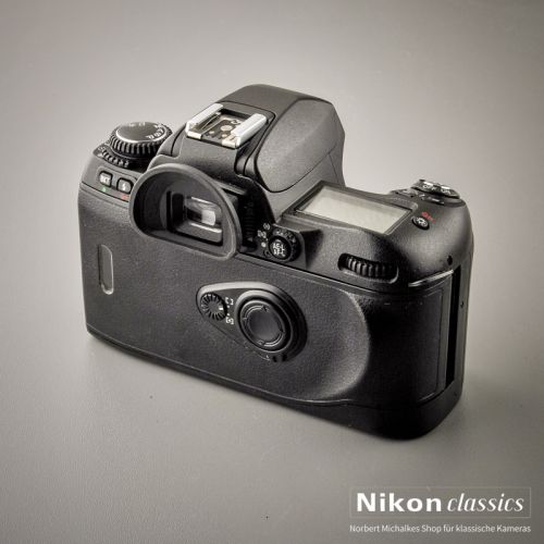 Nikon F80 (Zustand A/A-)