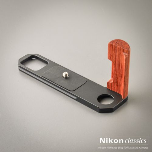 Preview: Handgriff für Nikon F mit Arca Swiss Stativplatte, schwarz (Neuware)