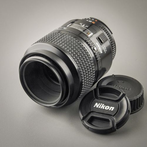 Nikon AF-D Micro-Nikkor 105/2,8 (Condition A/A-)