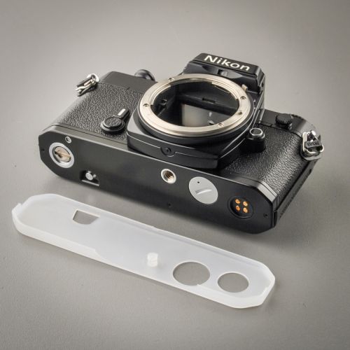 Preview: Nikon FE schwarz (Zustand A/A+) OVP