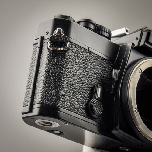 Nikon FE schwarz (Zustand A/A+) OVP