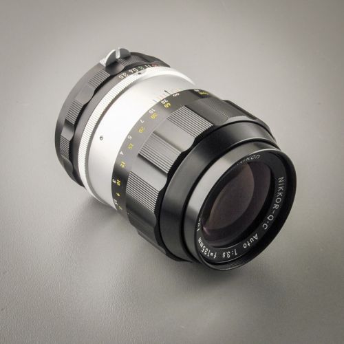 Nikon Nikkor-QC Auto 135/3,5 nonAI "Berg-und Tal" (Zustand A)
