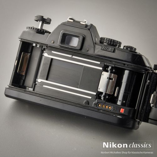 Nikon F301 mit Tokina Zoom 28-70/3,5-4,5