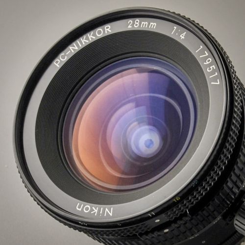Nikon PC-Nikkor 28/4 Shift (Zustand A+) OVP