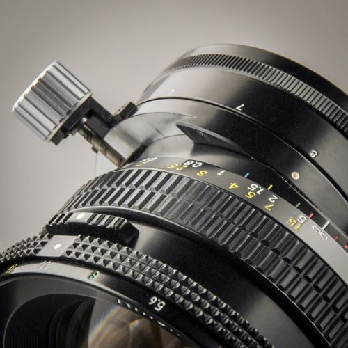 Nikon PC-Nikkor 28/4 Shift (Zustand A+) OVP