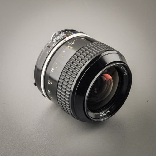 Nikon Nikkor 35/1,4 AI (Zustand A) OVP