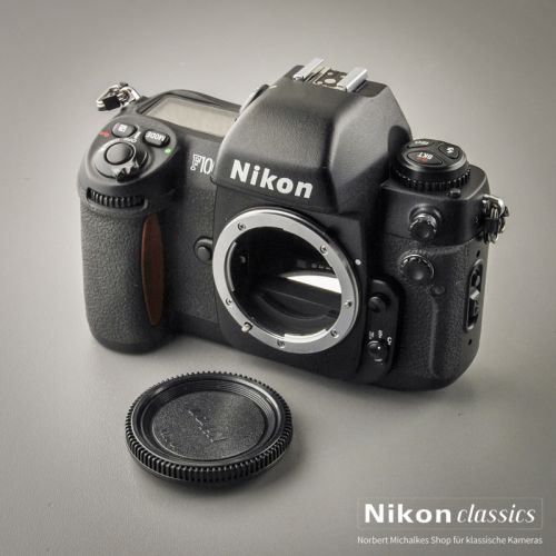 Nikon F100
