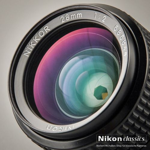 Nikon FE schwarz (Zustand A/A-)