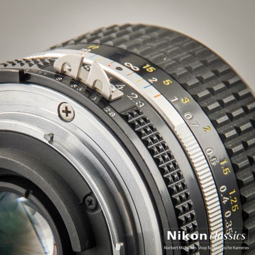 Nikon Nikkor 28/2,8 AIS (Zustand A) OVP
