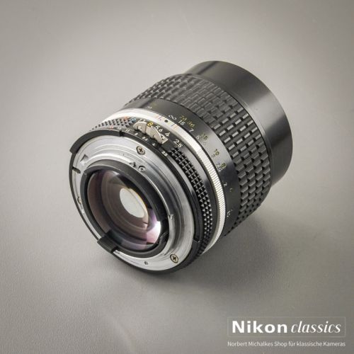 Preview: Nikon Nikkor 105/2,5 AIS (Zustand A/A-)