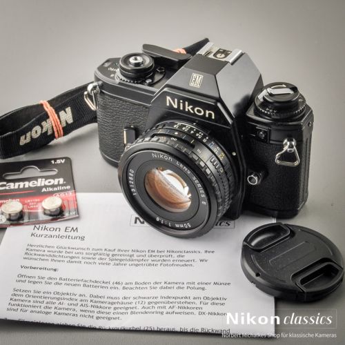 Nikon EM mit 50/1,8 Starter-Set